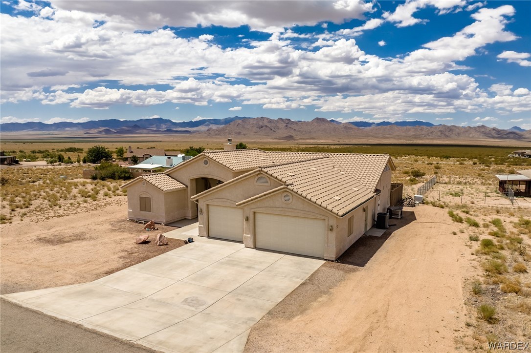 Listing photo id 44 for 8643 Cortez Drive