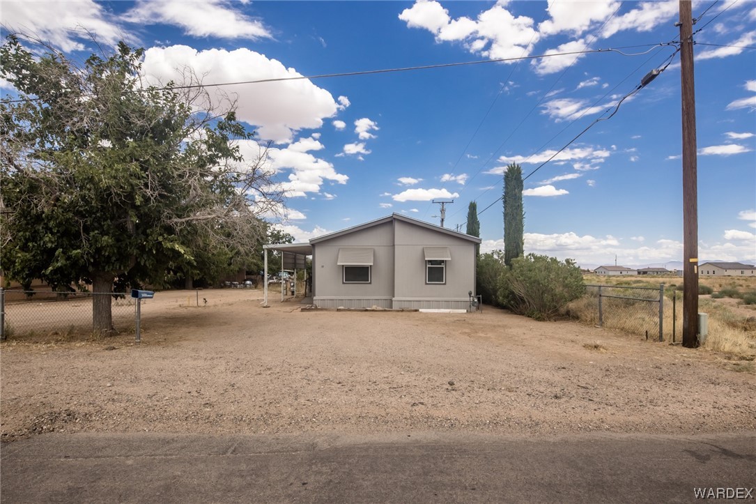 Listing photo id 2 for 3820 Roosevelt Street