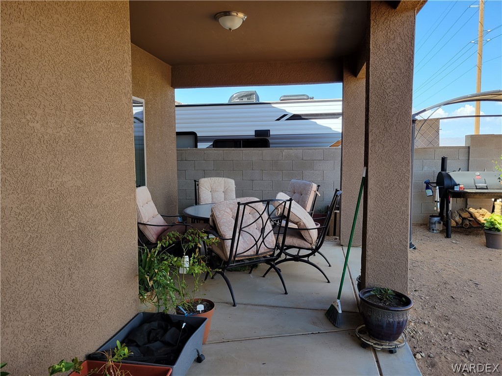 Listing photo id 17 for 4302 Cane Ranch Road
