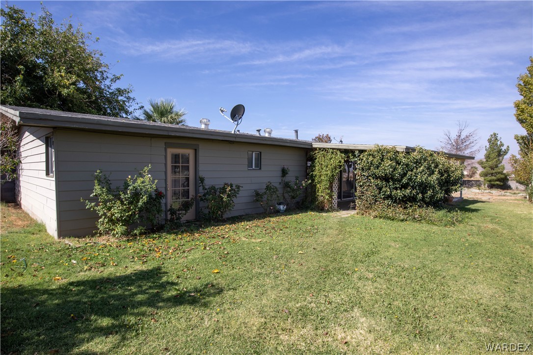 Listing photo id 22 for 9668 Pebble Drive